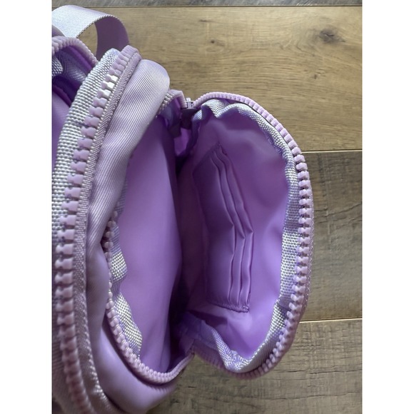 Light Purple Crossbody Bag With Letter M Adjustable Strap - Picture 4 of 4